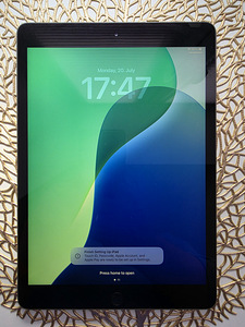 Apple iPad 8th gen wifi 32gb (1 foto / 7)