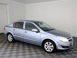 Opel Astra Elegance Facelift 1.6 85kW (1 фото из 7)