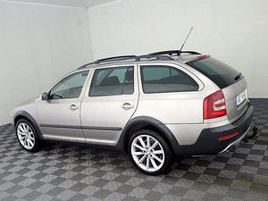 Skoda Octavia Scout 4x4 2.0 TDI 103kW (4 фото из 9)