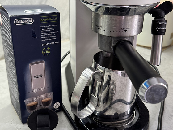 Продаётся рожковая кофемашина Delonghi