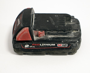Aku Milwaukee M18 2.0Ah 18V (2 foto / 2)