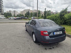 Škoda Octavia (5 фото из 10)