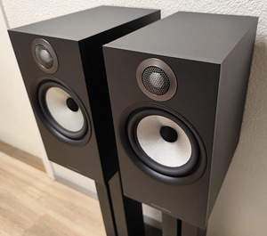 Bowers & Wilkins 606 kõlarid (9 foto / 10)