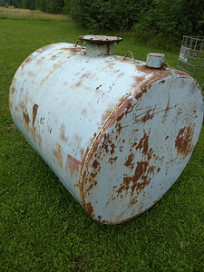 Kütusetünn 1500l (4 foto / 5)