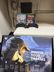 Xbox Series X - 1 T+2 контроллера + 2 игры (2 фото из 2)