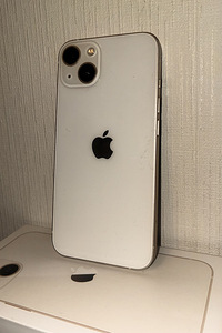 iPhone 13 (2 фото из 7)