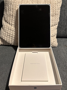 Apple iPad Air 11 6th gen M2 + Apple Pencil Pro (1 foto / 6)
