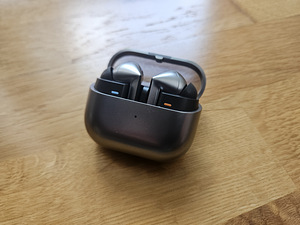 Samsung Galaxy Buds 3 Pro (2 foto / 2)
