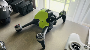 DJI FPV Combo (3 фото из 4)