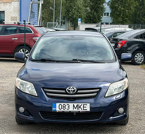 TOYOTA COROLLA (3 фото из 8)