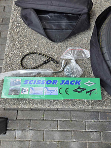 Tagavararatas Toyota RAV4 komplekt (3 foto / 3)