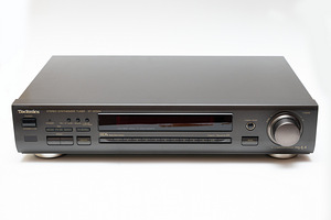 Technics ST-GT550 тюнер. (2 фото из 4)