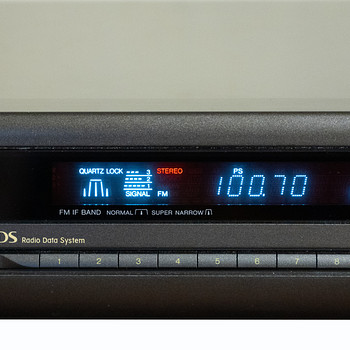 Technics ST-GT550 tuuner.
