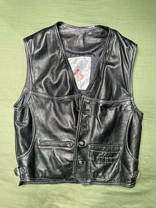 Кожаный жилет Biker L (1 фото из 7)
