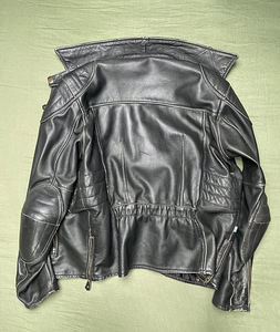 Кожаная куртка Halvarssons M (3 фото из 7)