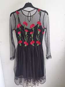 Черное платье (2 фото из 4)