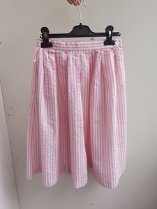 Розовая юбка (3 фото из 3)