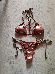 Новые бикини (2 фото из 2)