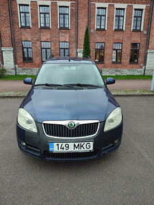 Аренда автомобиля (2 фото из 6)