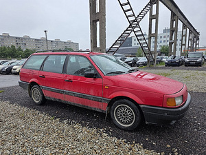 Volkswagen Passat Variant 1.8 66kW (1 фото из 7)