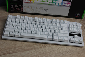 Razer Huntsman V3 Pro TKL White 8K Hz (1 фото из 3)