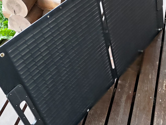 Bluetti 100w päikesepaneel kaasaskantav