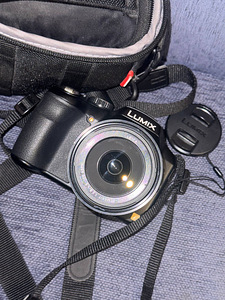 Kaamera Panasonic Lumix DMC-FZ200 (1 foto / 4)