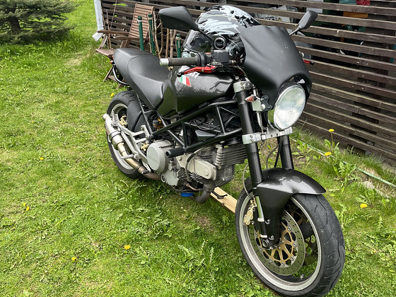 Ducati Monster 750