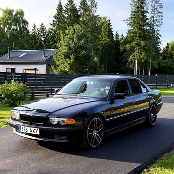 M/V BMW e38 728i