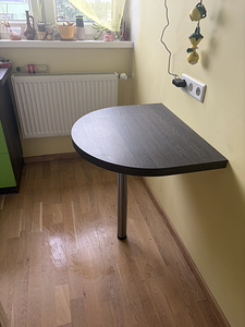 Poolringikujuline seinaäärne lauake (tellimusel valmistatud), väga heas seisukor... (3 foto / 8)