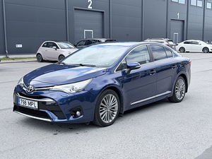 Toyota Avensis Premium (1 foto / 3)