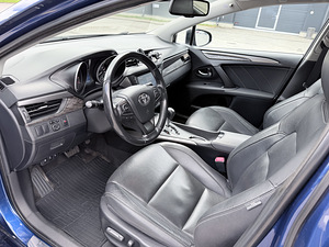 Toyota Avensis Premium (2 foto / 3)