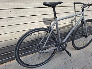 Велосипед fixed gear с колёсами 700c (2 фото из 3)