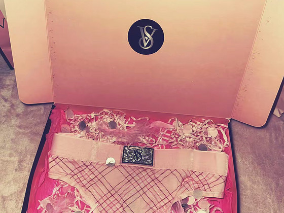 Victoria’s Secreti kinkekomplektid!