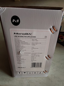 UPS Qoltec Monolith 53979 (3 фото из 3)