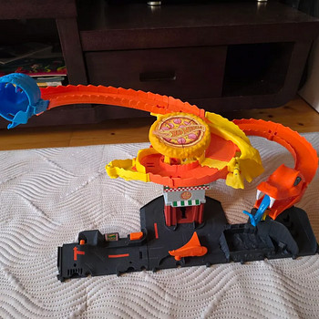Hot Wheels City Pizza Slam Атака кобры