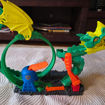 Hot Wheels Dragon Drive Огненная схватка