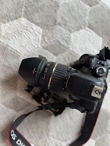 Canon EOS 650D + 3 объектива + вспышка + Battery Grip (2 фото из 8)
