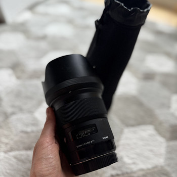 Canon EOS 650D + 3 objektiivi + välk + Battery Grip