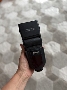 Canon EOS 650D + 3 объектива + вспышка + Battery Grip (7 фото из 8)