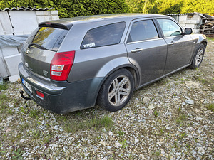 Chrysler 300C (2 фото из 5)