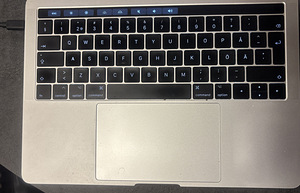 MacBook Pro 2017 (4 фото из 5)