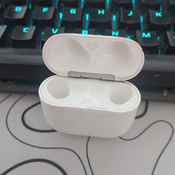 Apple airpods4 case