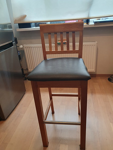Täis tammepuidust baarilaud + 2 baaritooli (3 foto / 4)