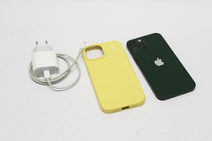 Телефон Apple iPhone 13 128GB (2 фото из 3)