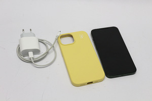 Телефон Apple iPhone 13 128GB (3 фото из 3)