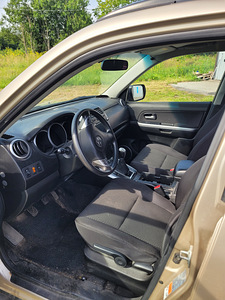 Suzuki Grand Vitara 2.4 2011 (6 фото из 10)