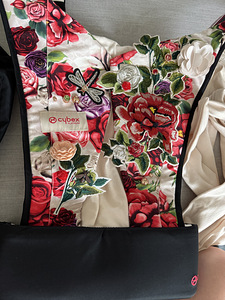 Кенгуру CYBEX YEMA TIE Spring Blossom (1 фото из 5)