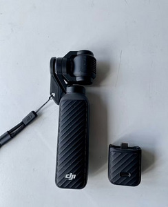DJI Osmo Pocket 4 Creator Combo näeb välja nagu uus (2 foto / 5)