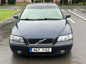 VOLVO S60 (8 foto / 10)